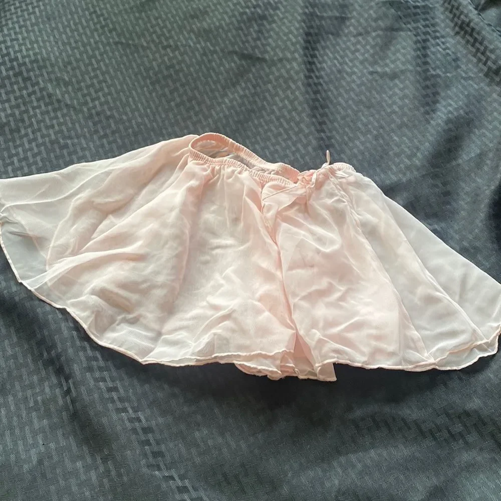 Danskin Freestyle sheer dance skirt cover up soft pink 6/6X